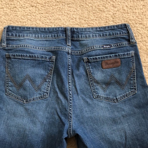 Wrangler distressed Aztec bootcut jeans - Picture 7 of 7